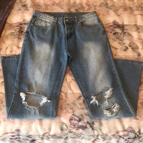Denim - NWOT Distressed Jeans
